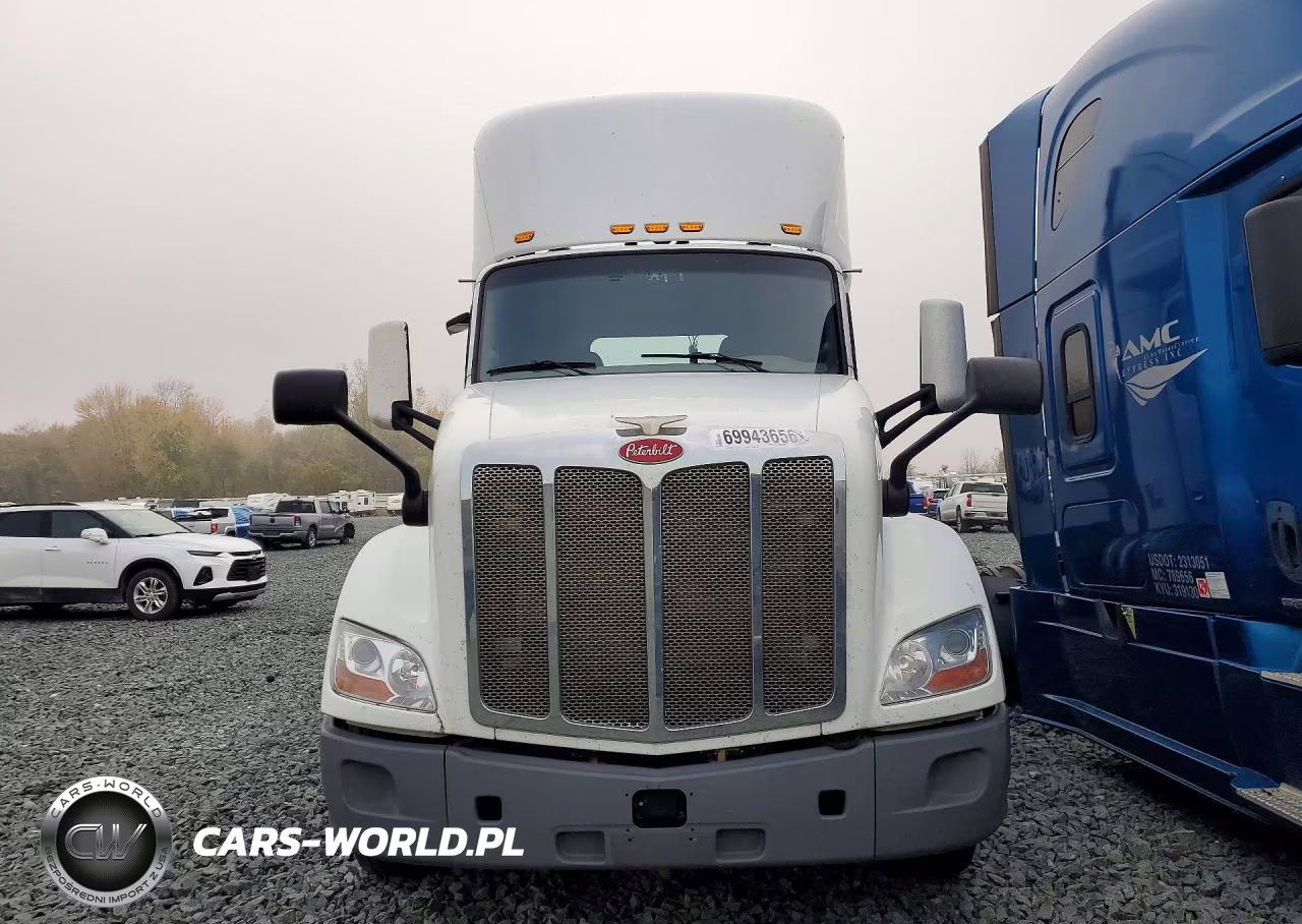 2018 Peterbilt 579 Semi Truck VIN:1XPBA48X5JD477949 - 5
