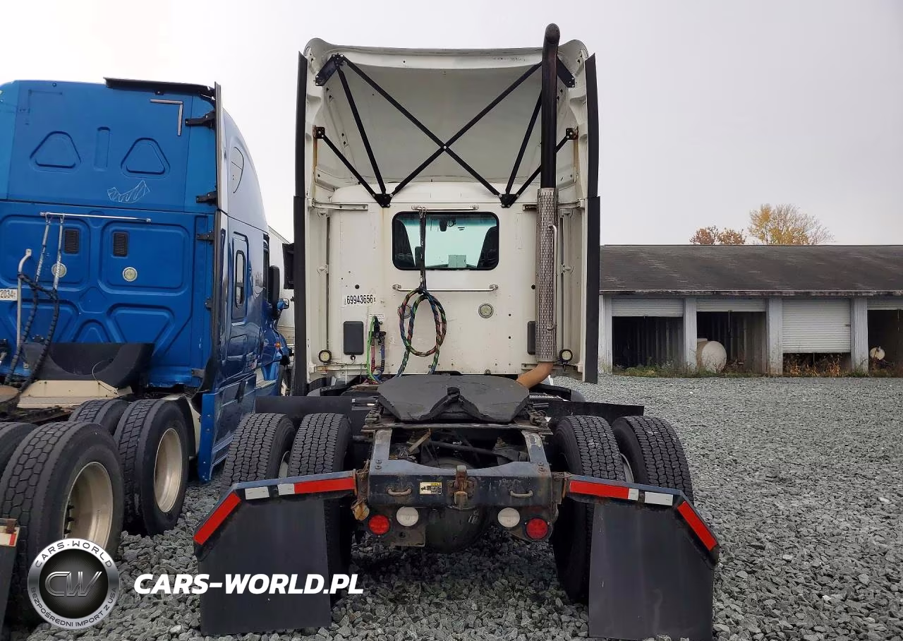 2018 Peterbilt 579 Semi Truck VIN:1XPBA48X5JD477949 - 6