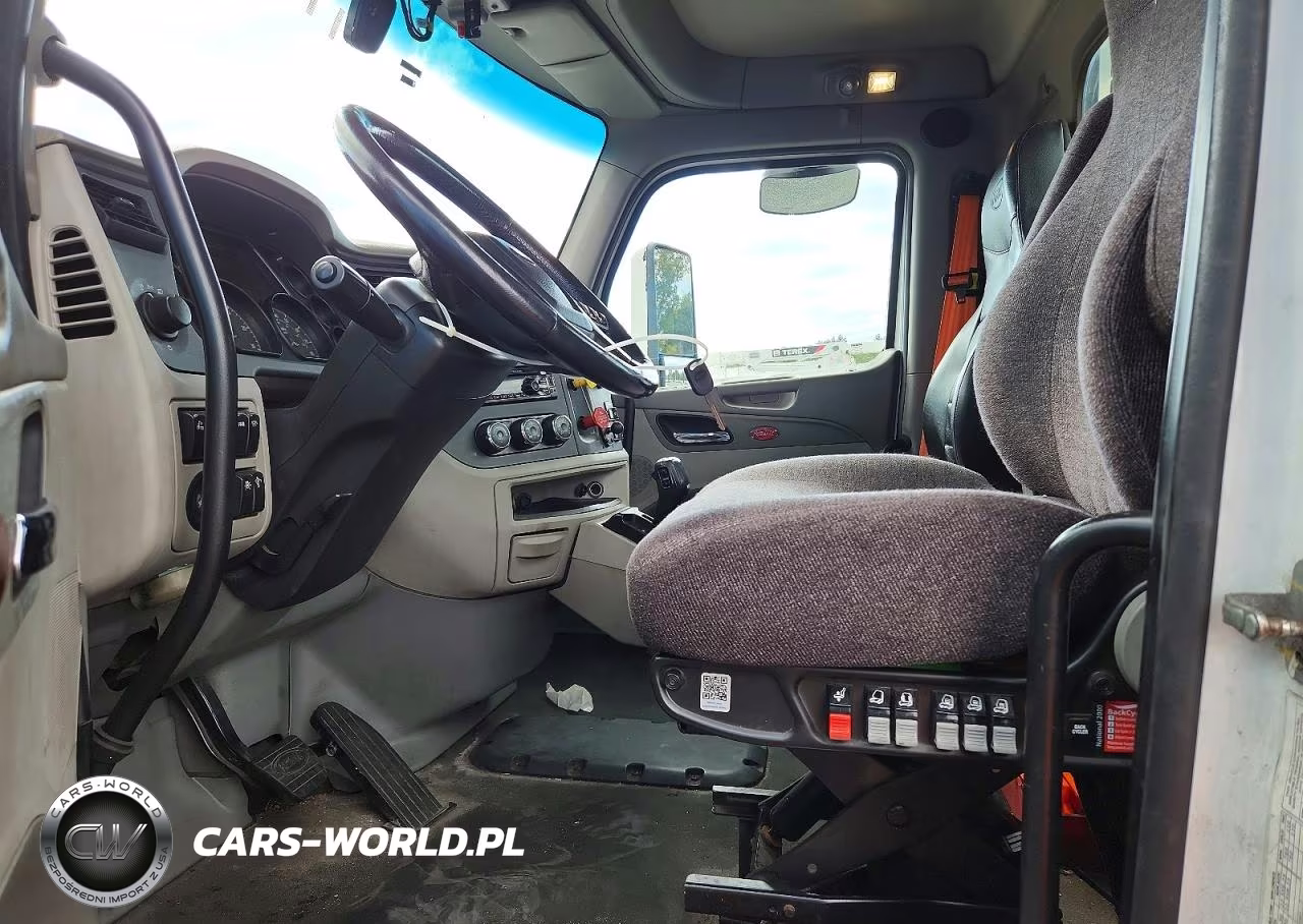 2018 Peterbilt 579 Semi Truck VIN:1XPBA48X5JD477949 - 7