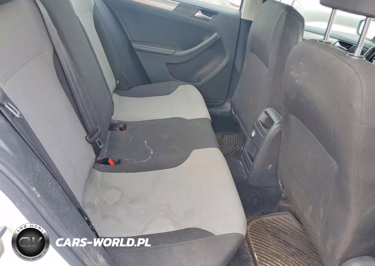 2018 Volkswagen Jetta S VIN:3VW2B7AJ7JM204230 - 10