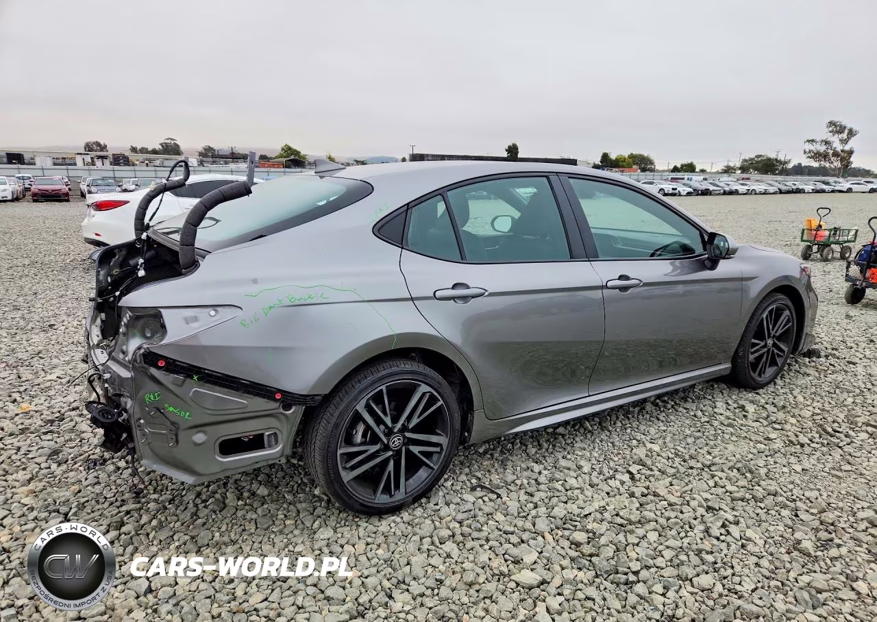 2025 Toyota Camry Xse VIN:4T1DAACK8SU612214 - 3