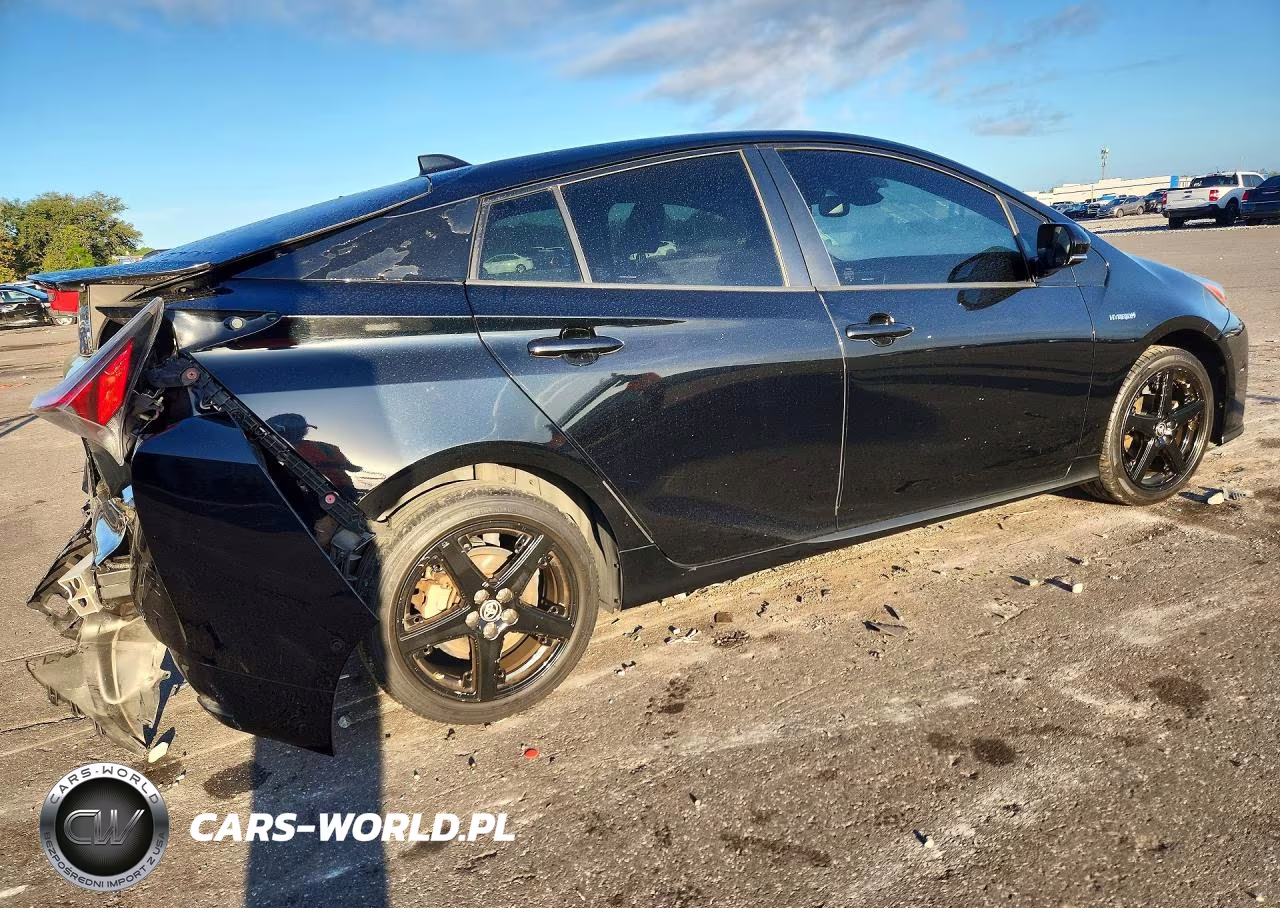 2017 Toyota Prius Four Touring VIN:JTDKARFU3H3035906 - 3
