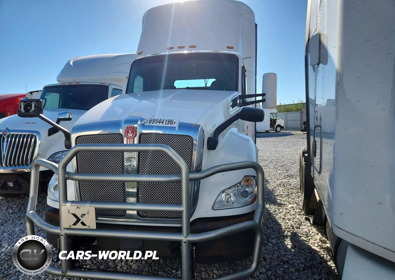 2016 Kenworth T680 Semi Truck VIN:1XKYD49XXGJ119259 - 1