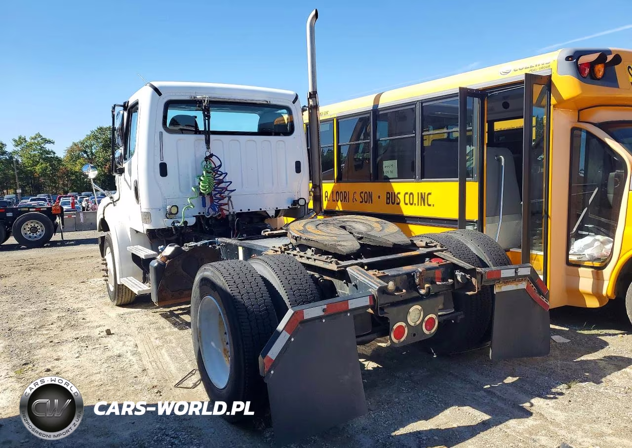 2015 Freightliner Business Class M2 Semi Truck VIN:1FUBC5CY8FHGK0826 - 2
