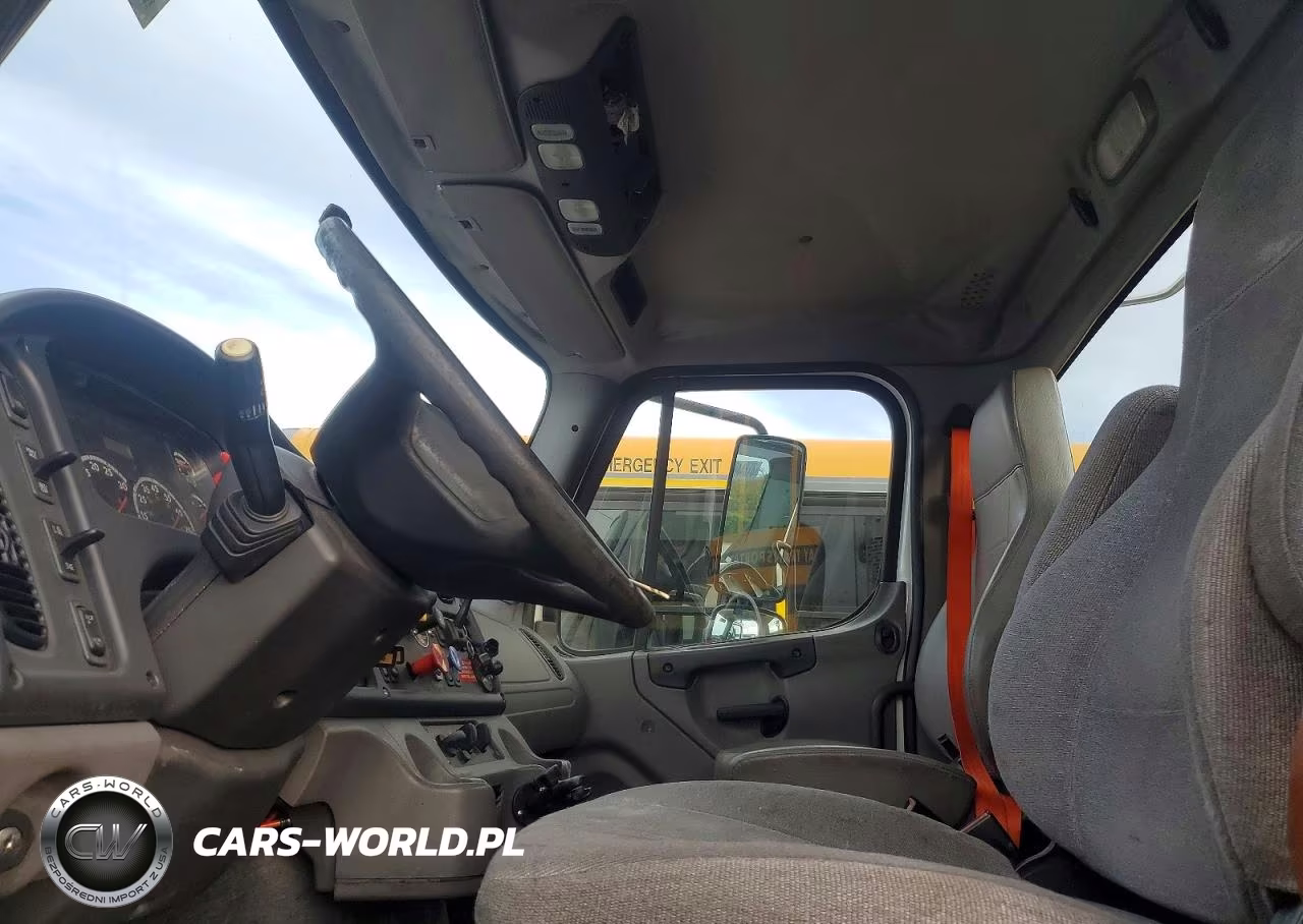 2015 Freightliner Business Class M2 Semi Truck VIN:1FUBC5CY8FHGK0826 - 7