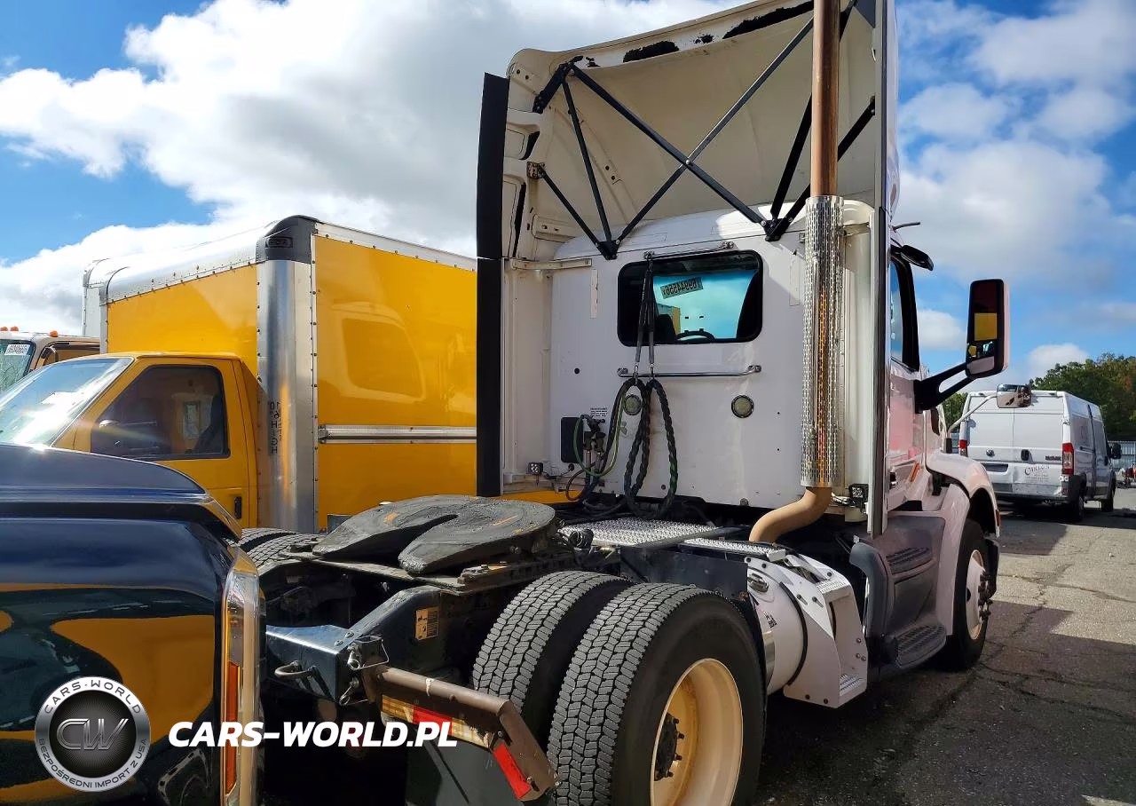 2020 Peterbilt 579 Semi Truck VIN:1XPBA48XXLD685571 - 3