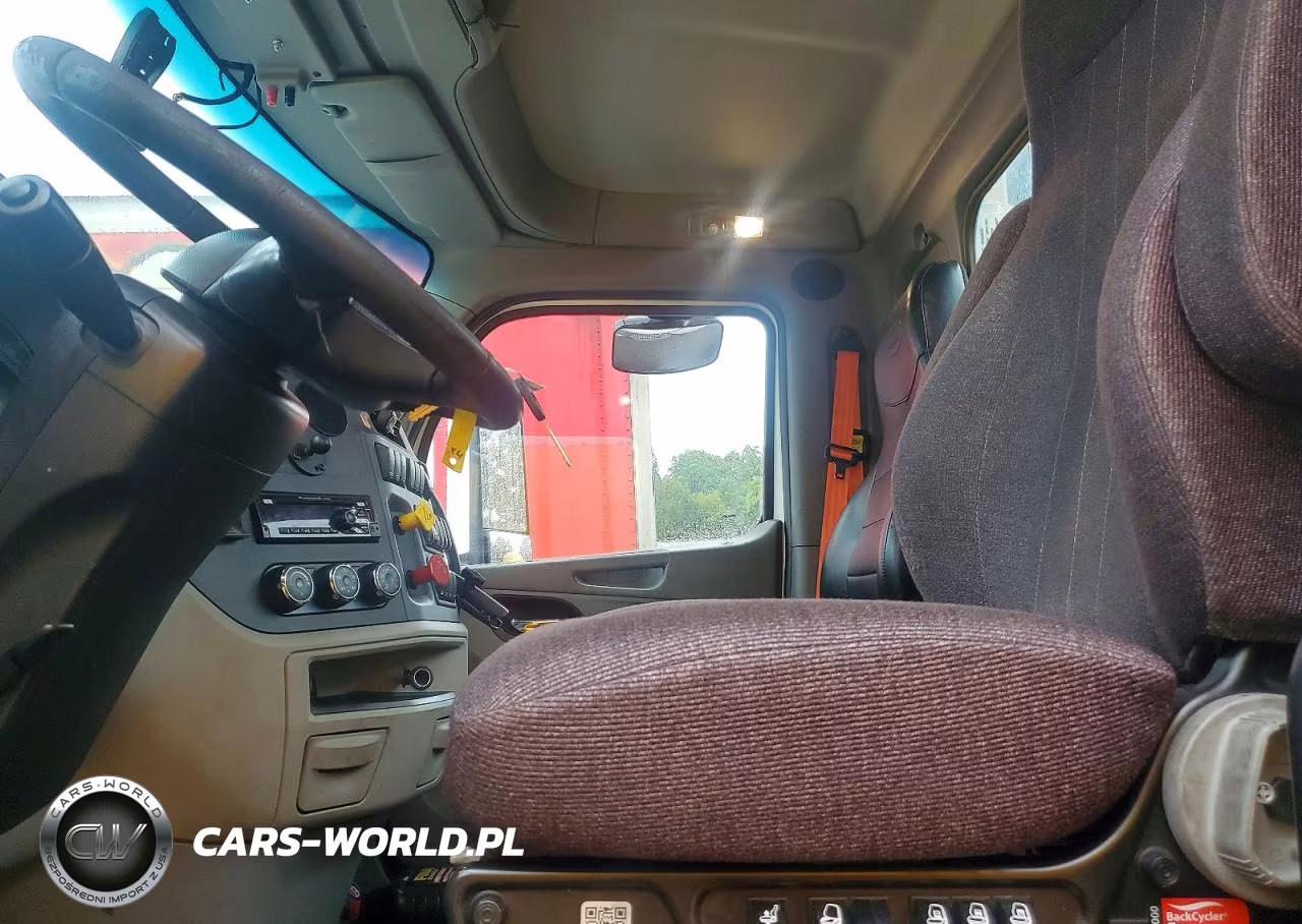 2020 Peterbilt 579 Semi Truck VIN:1XPBA48XXLD685571 - 7