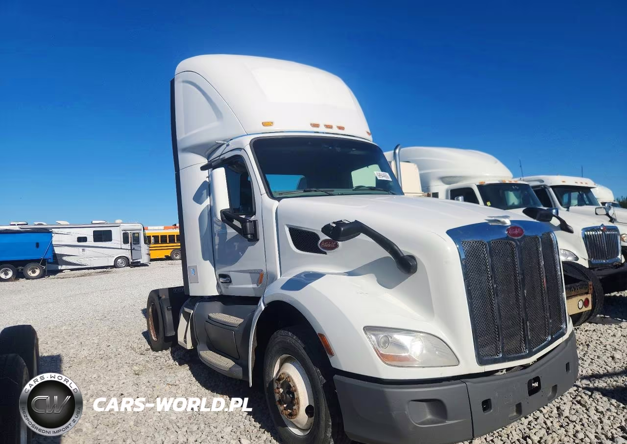 2018 Peterbilt 579 Semi Truck VIN:1XPBA48X6JD478009 - 4