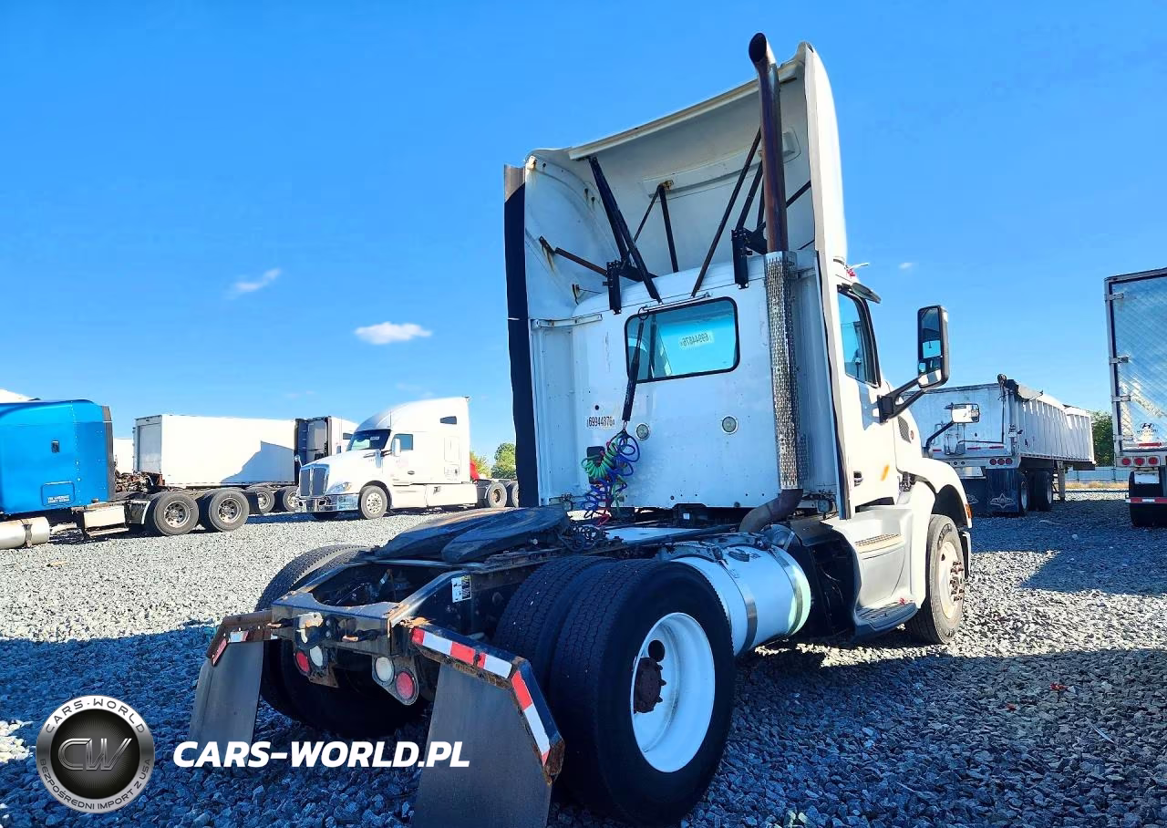 2016 Peterbilt 579 Semi Truck VIN:1XPBA48X1GD339639 - 3