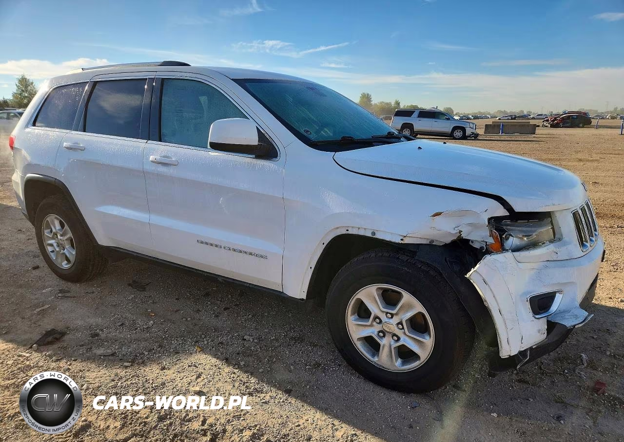 2014 Jeep Grand Cherokee Laredo VIN:1C4RJFAG2EC421680 - 4
