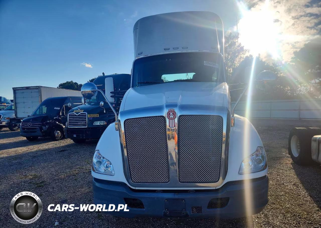 2014 Kenworth T680 Semi Truck VIN:1XKYA48X3EJ403050 - 5