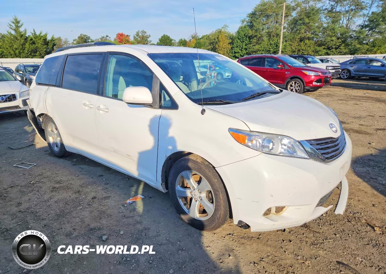 2011 Toyota Sienna Le VIN:5TDKK3DC0BS122995 - 4