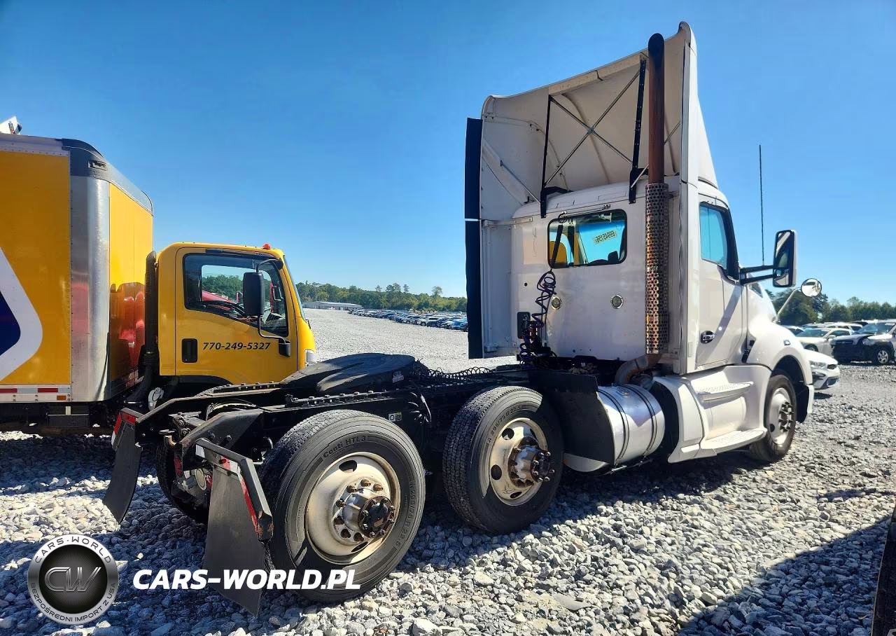 2014 Kenworth T680 Semi Truck VIN:1XKYD49X6EJ412914 - 3
