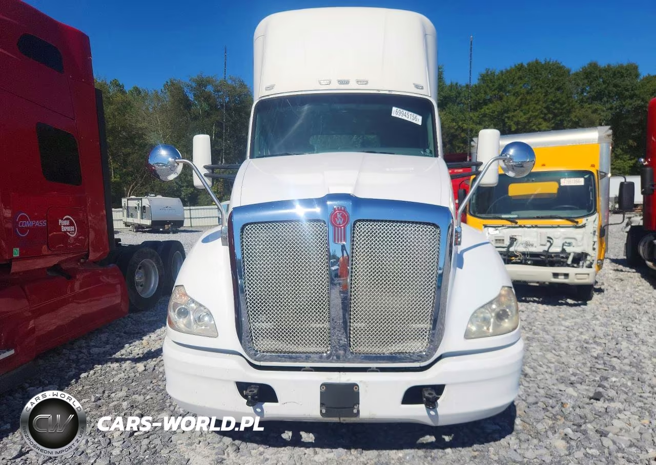 2014 Kenworth T680 Semi Truck VIN:1XKYD49X6EJ412914 - 5
