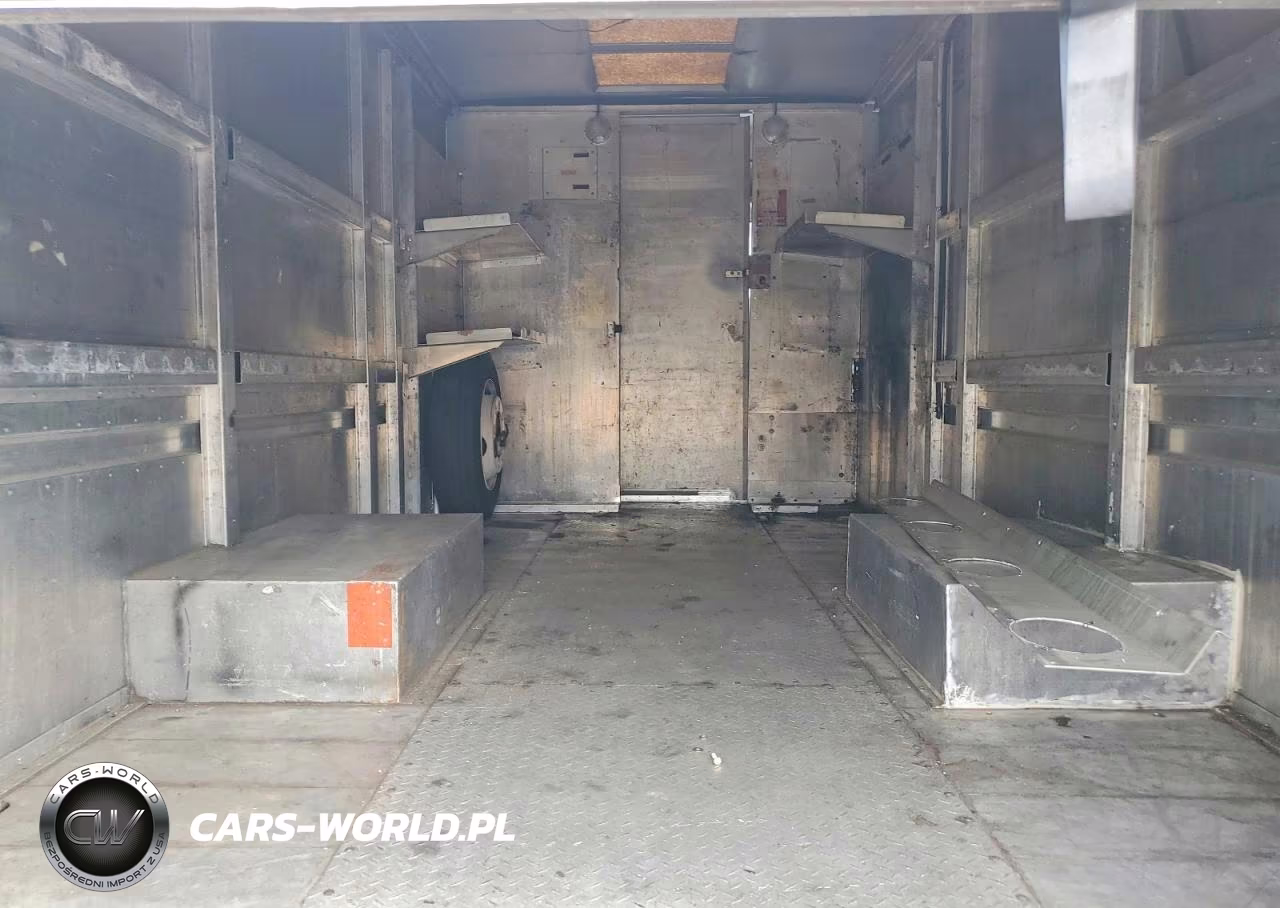 1998 Freightliner Mt45G Chassis Delivery Truck VIN:4UZA4FF46WC932681 - 11