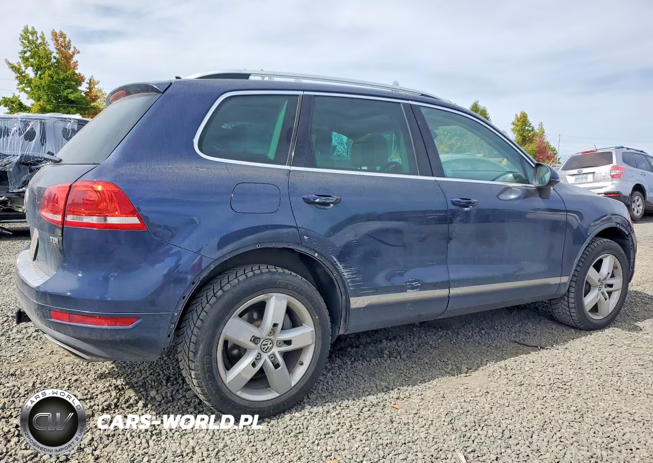 2011 Volkswagen Touareg V6 Tdi VIN:WVGFK9BP8BD002055 - 3