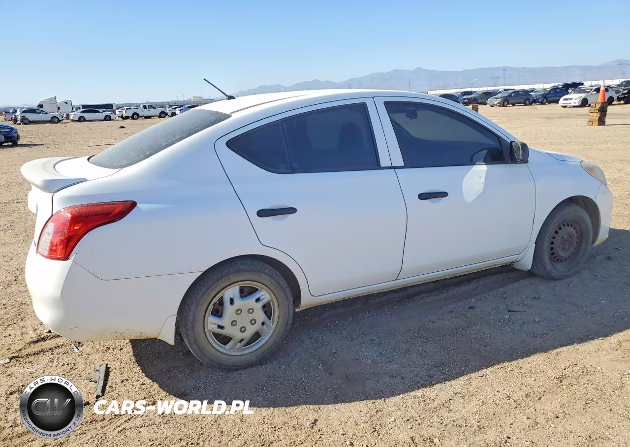 2014 Nissan Versa 1.6 S Plus VIN:3N1CN7AP8EL855299 - 3
