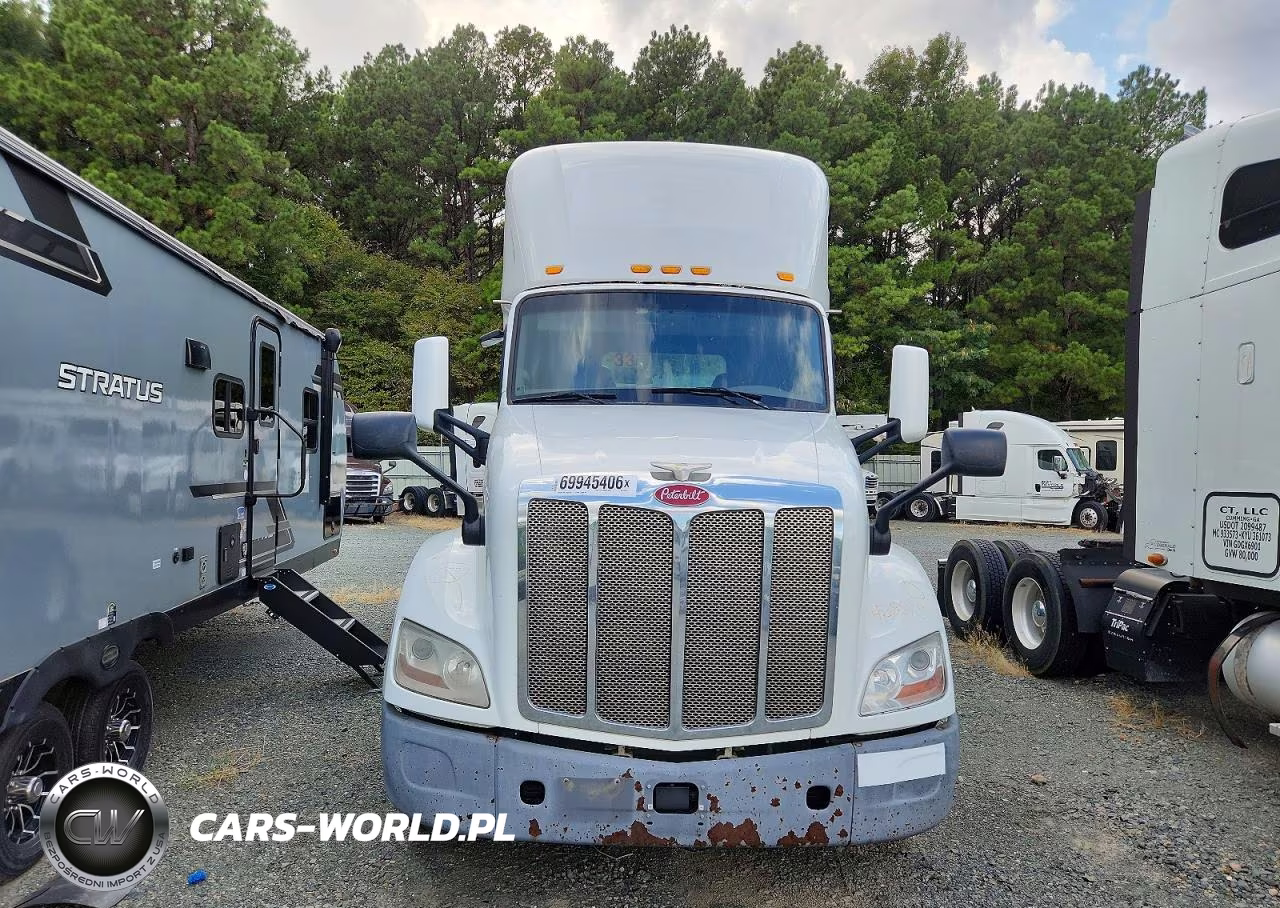 2017 Peterbilt 579 Semi Truck VIN:1XPBA48X7HD428875 - 13