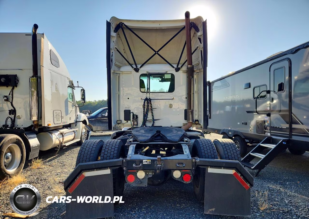 2017 Peterbilt 579 Semi Truck VIN:1XPBA48X7HD428875 - 6