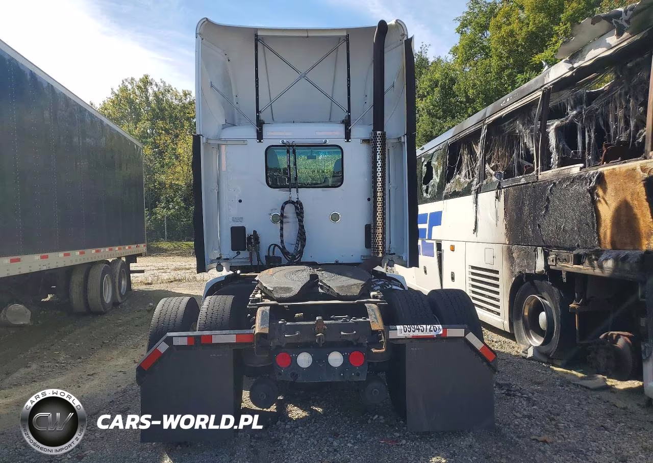 2015 Kenworth T680 Semi Truck VIN:1XKYA48X2FJ462463 - 6