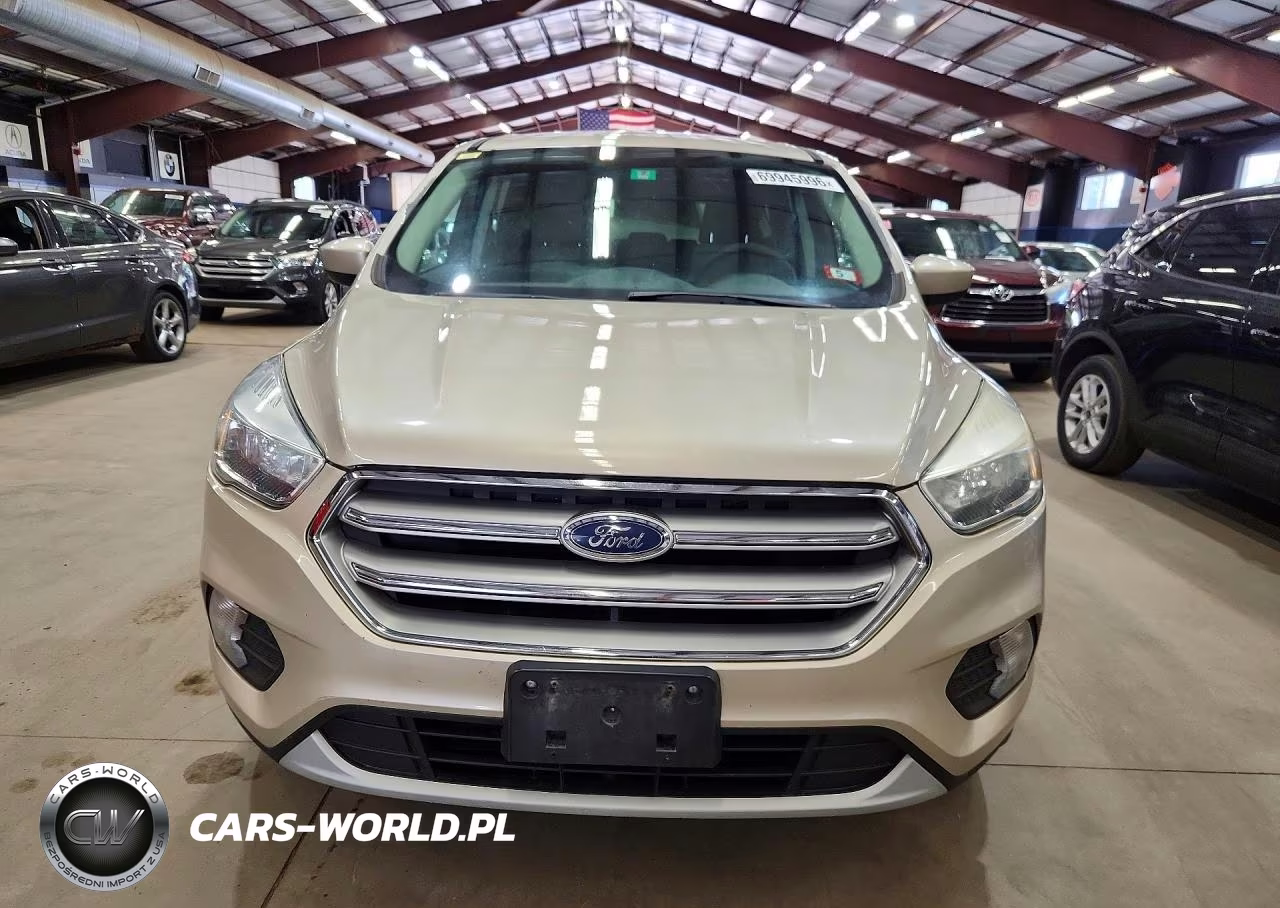 2017 Ford Escape Se VIN:1FMCU9GD2HUD23738 - 5