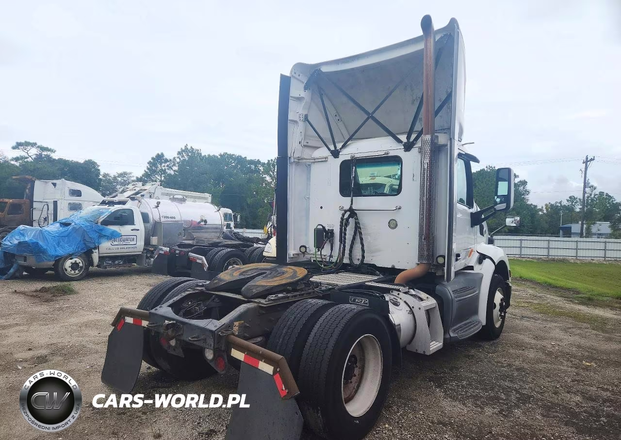 2018 Peterbilt 579 Semi Truck VIN:1XPBA48X8JD478139 - 3