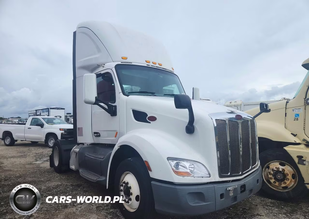 2018 Peterbilt 579 Semi Truck VIN:1XPBA48X8JD478139 - 4