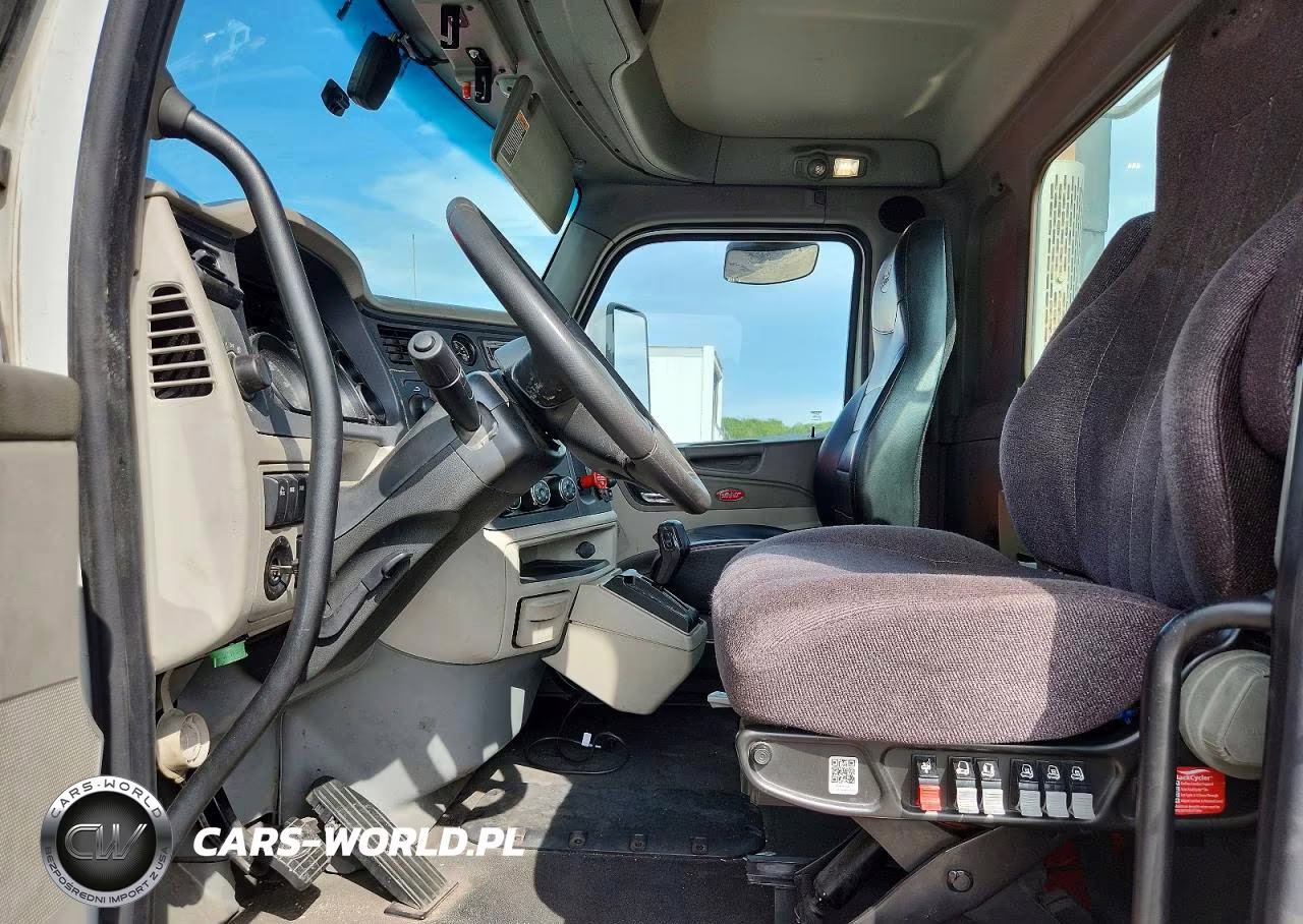 2018 Peterbilt 579 Semi Truck VIN:1XPBA48X8JD478139 - 7
