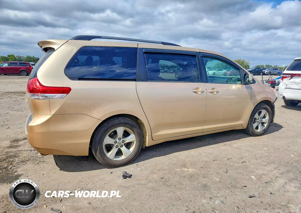 2011 Toyota Sienna Le VIN:5TDKK3DC5BS141302 - 3