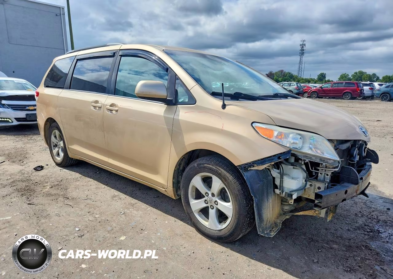 2011 Toyota Sienna Le VIN:5TDKK3DC5BS141302 - 4