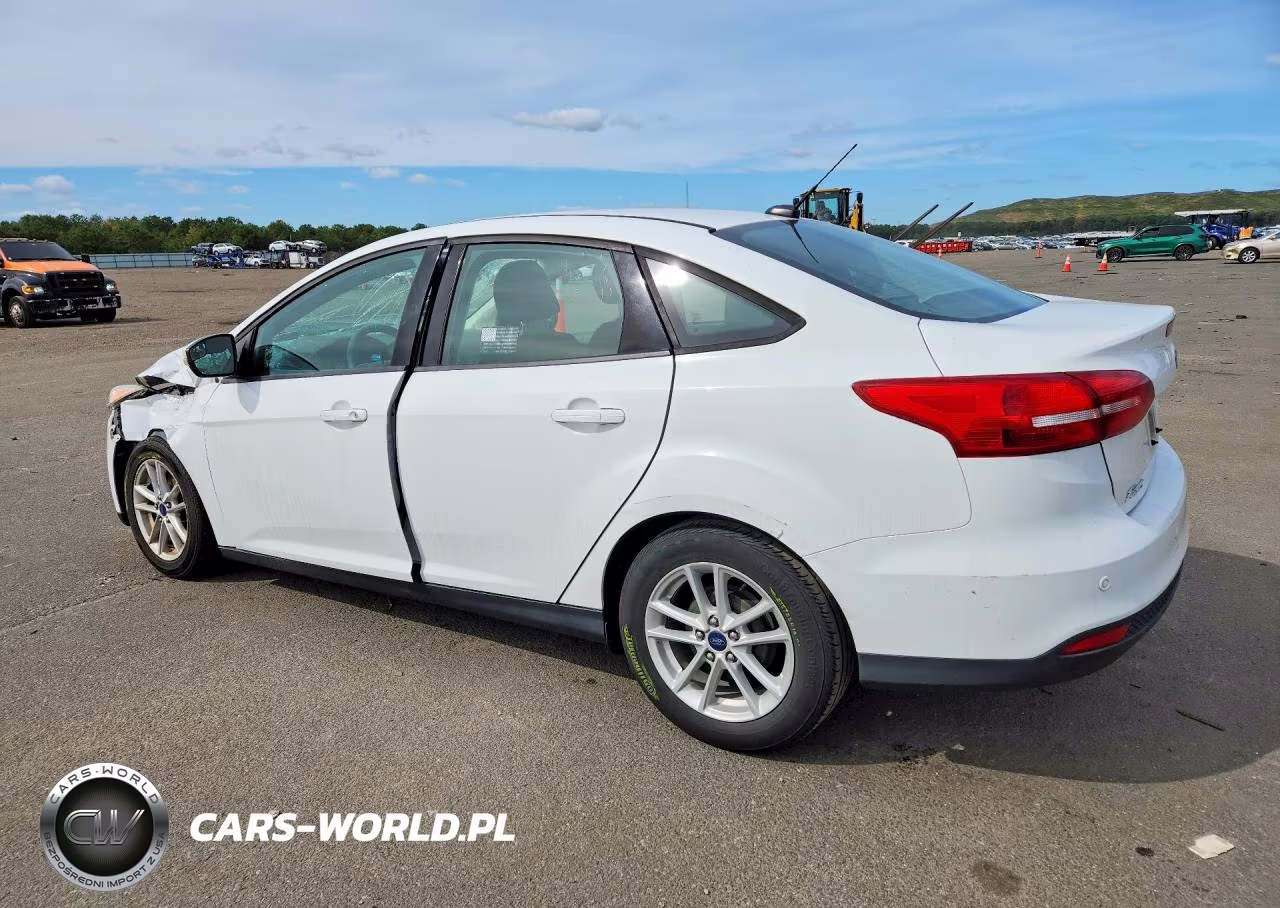 2016 Ford Focus Se VIN:1FADP3F20GL215142 - 2