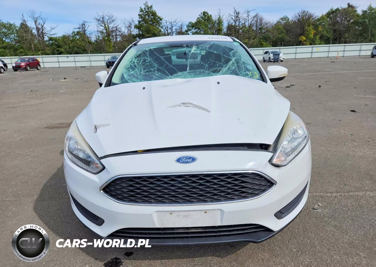 2016 Ford Focus Se VIN:1FADP3F20GL215142 - 5