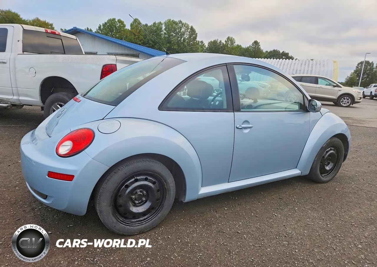 2010 Volkswagen New Beetle VIN:3VWPW3AG6AM010666 - 3