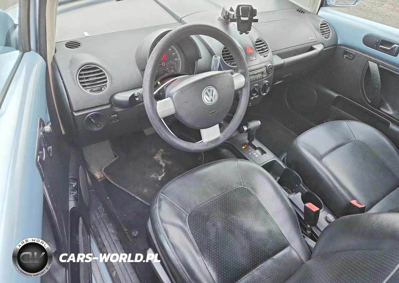 2010 Volkswagen New Beetle VIN:3VWPW3AG6AM010666 - 8