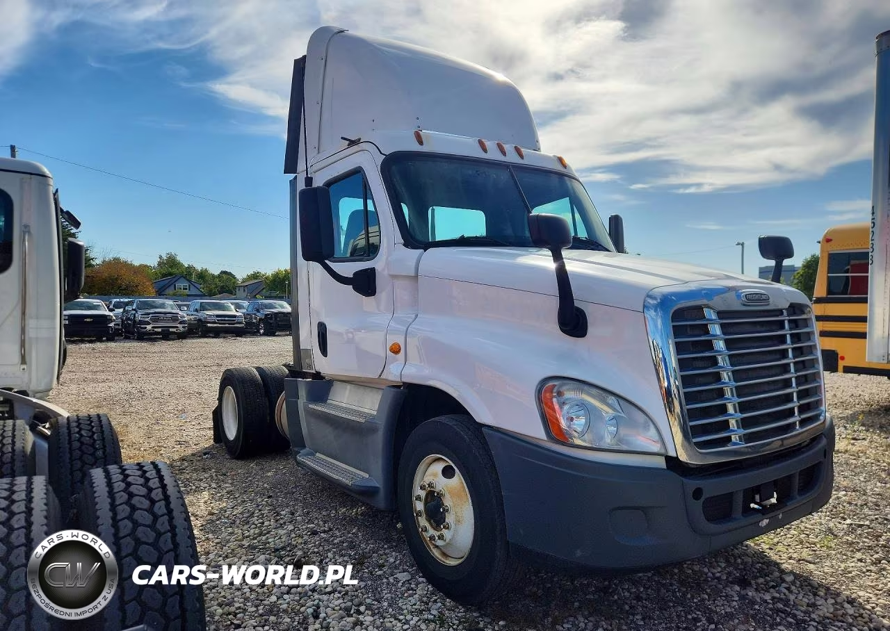 2016 Freightliner Cascadia 125 Semi Truck VIN:1FUBGEDV2GLHC5767 - 4