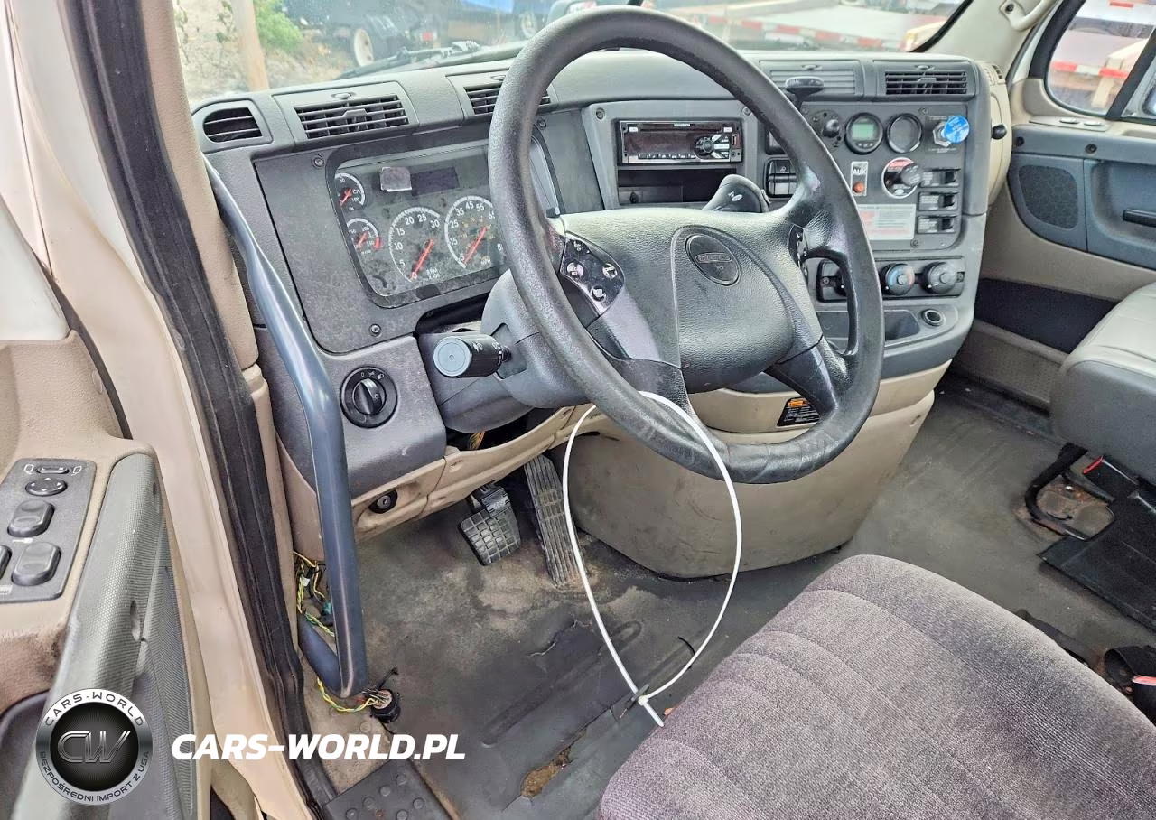 2016 Freightliner Cascadia 125 Semi Truck VIN:1FUBGEDV2GLHC5767 - 8
