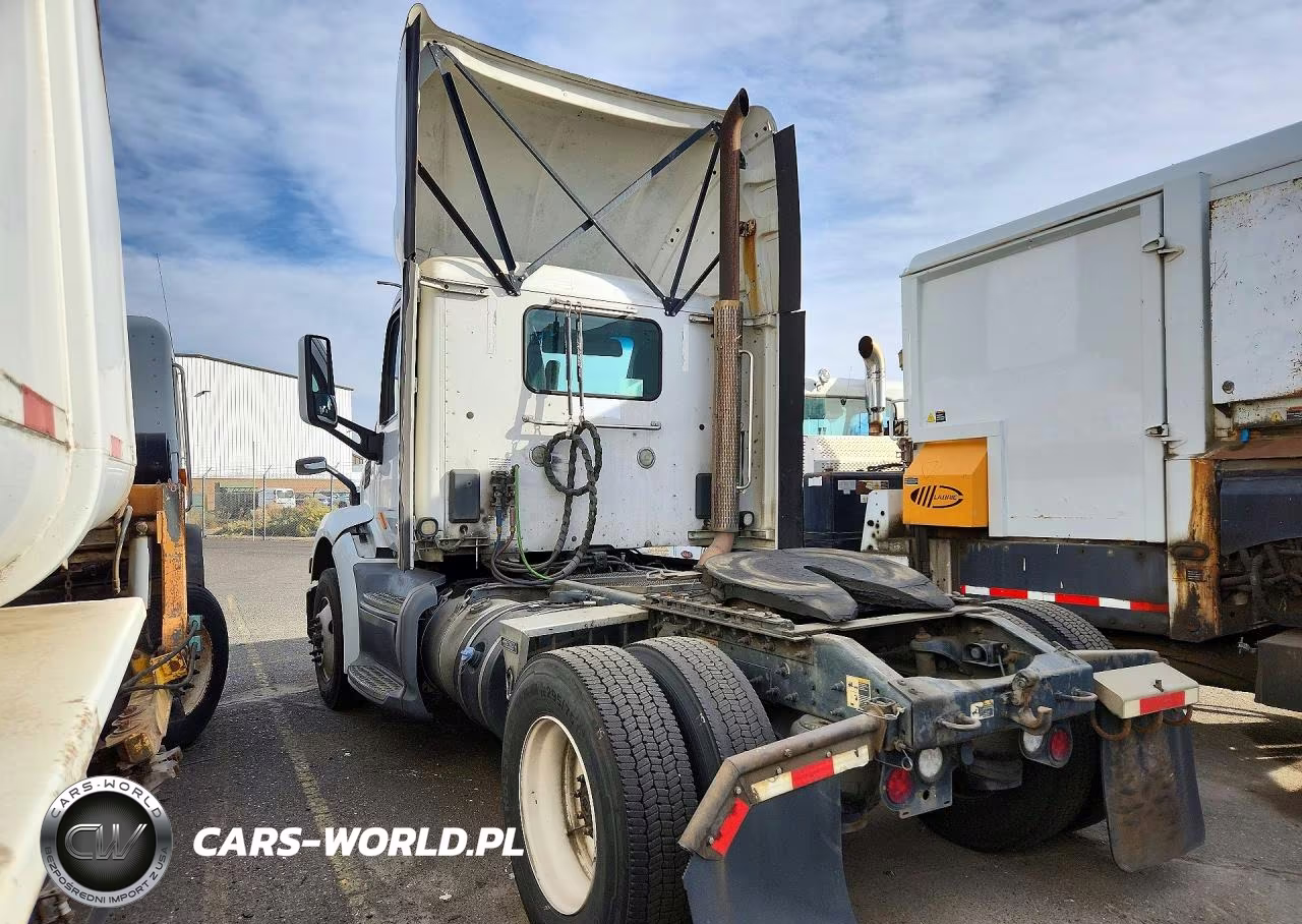 2018 Peterbilt 579 Semi Truck VIN:1XPBA48X4JD477523 - 2