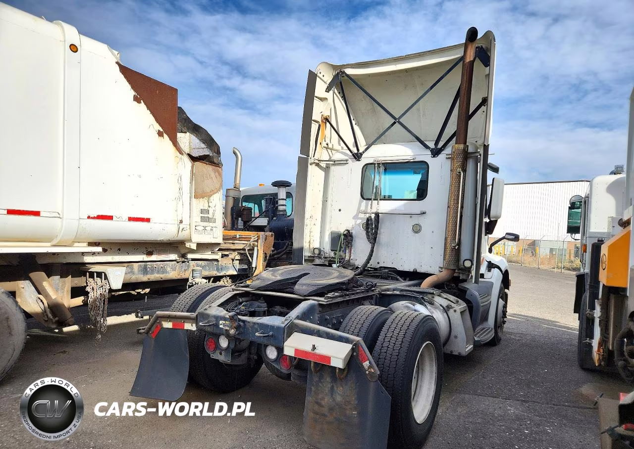 2018 Peterbilt 579 Semi Truck VIN:1XPBA48X4JD477523 - 3
