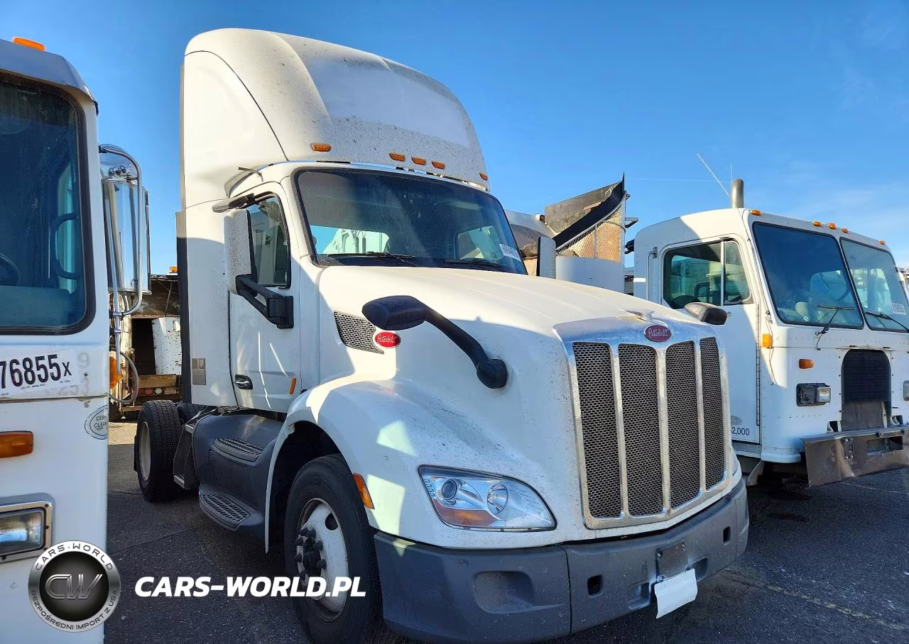 2018 Peterbilt 579 Semi Truck VIN:1XPBA48X4JD477523 - 4