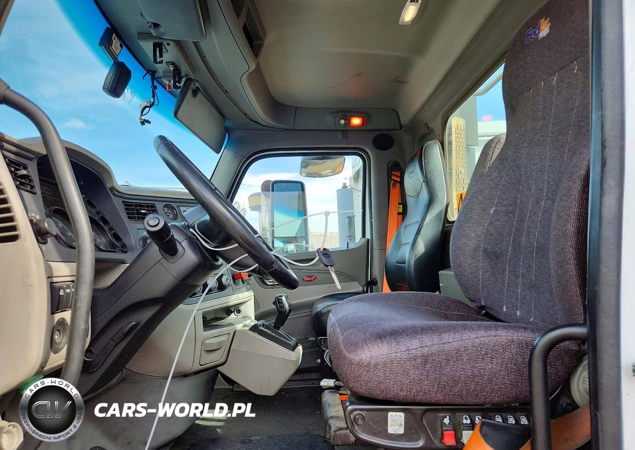2018 Peterbilt 579 Semi Truck VIN:1XPBA48X4JD477523 - 7