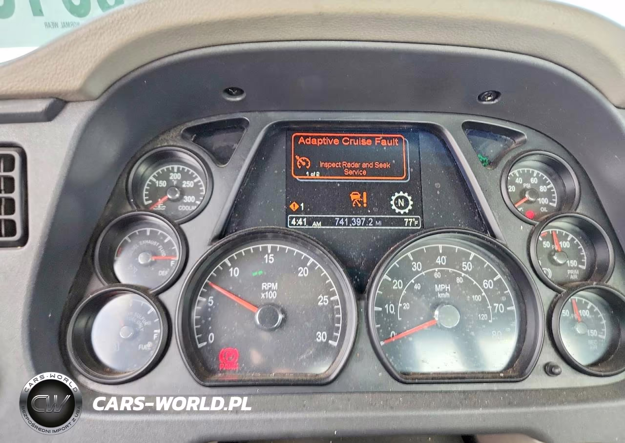 2018 Peterbilt 579 Semi Truck VIN:1XPBA48X4JD477523 - 9