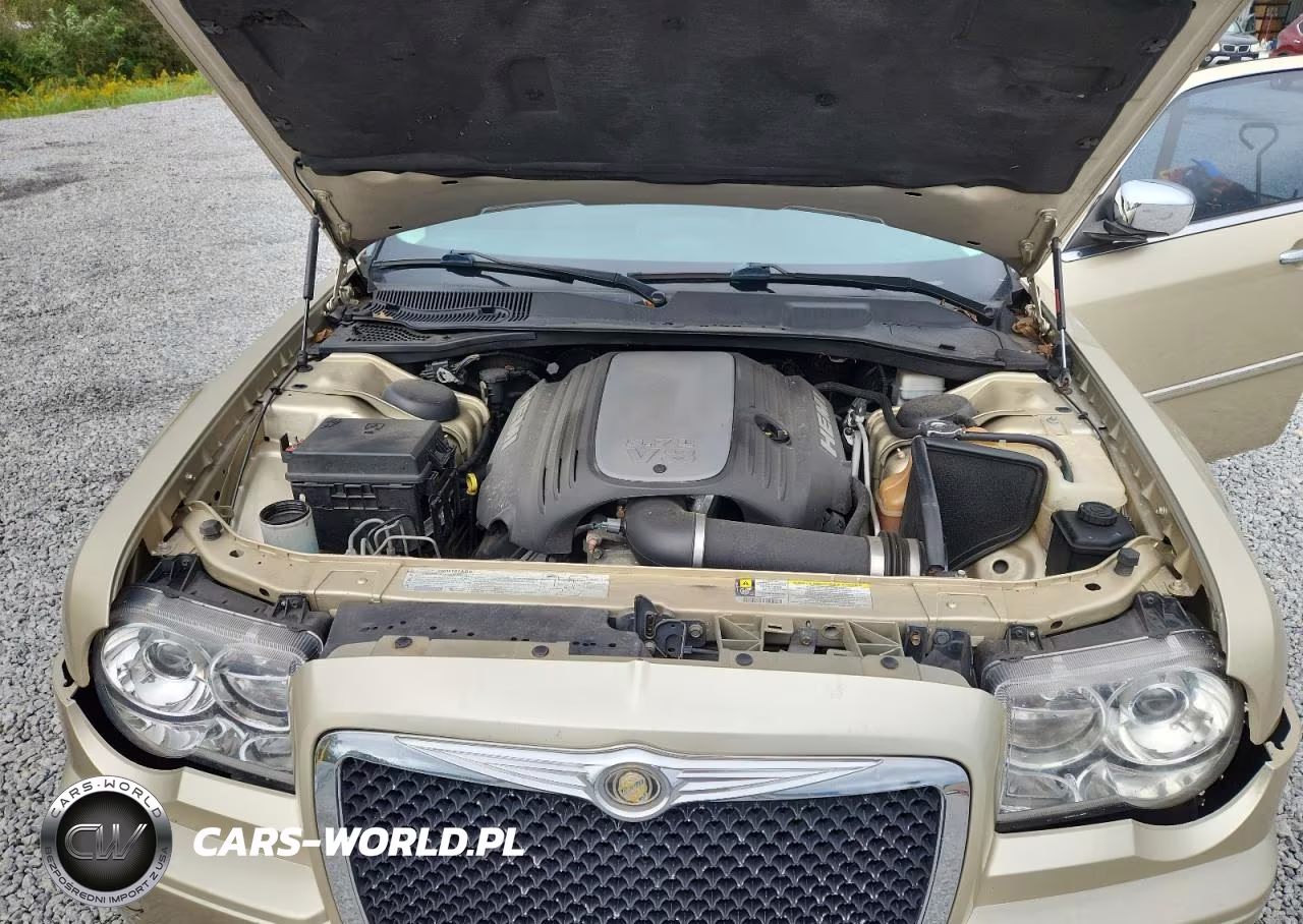 2010 Chrysler 300C VIN:2C3CA6CT3AH155565 - 11