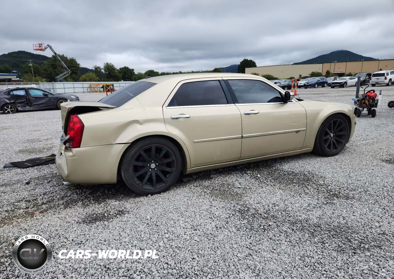 2010 Chrysler 300C VIN:2C3CA6CT3AH155565 - 3