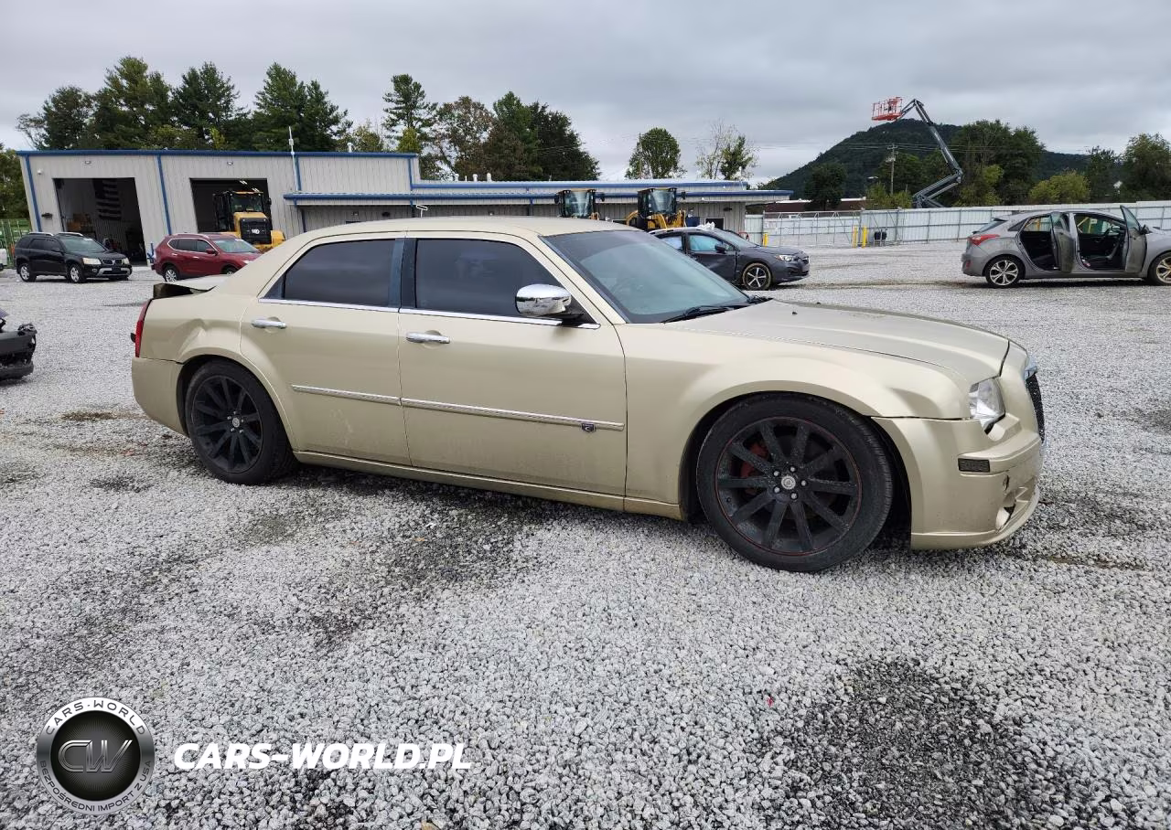 2010 Chrysler 300C VIN:2C3CA6CT3AH155565 - 4