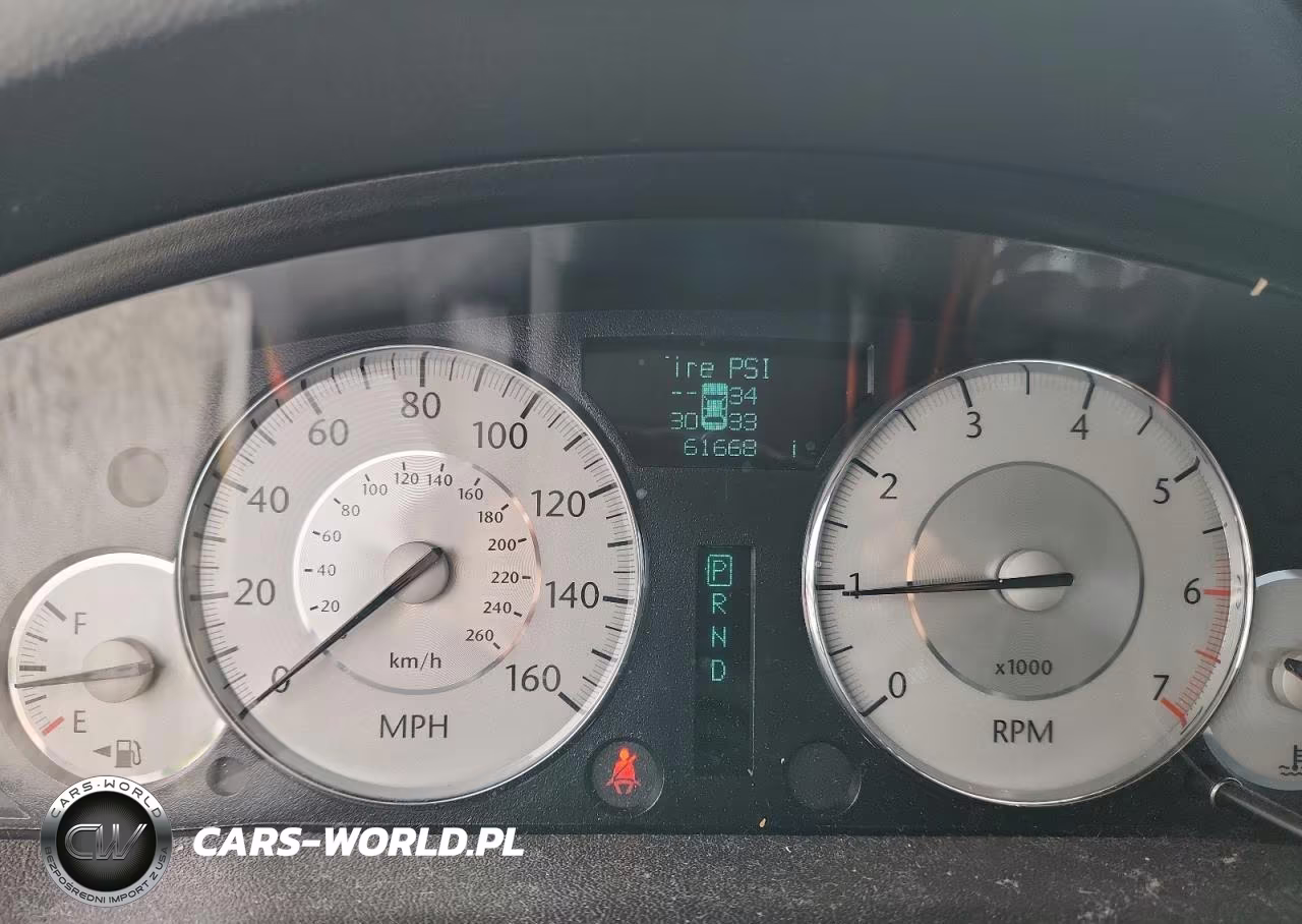 2010 Chrysler 300C VIN:2C3CA6CT3AH155565 - 9