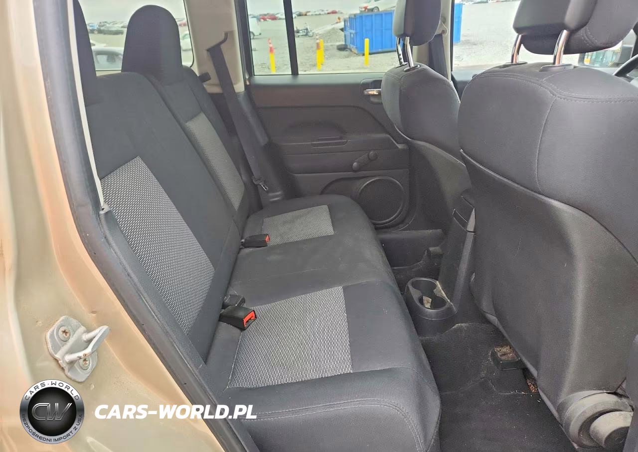 2010 Jeep Patriot Sport VIN:1J4NT1GB2AD641360 - 11