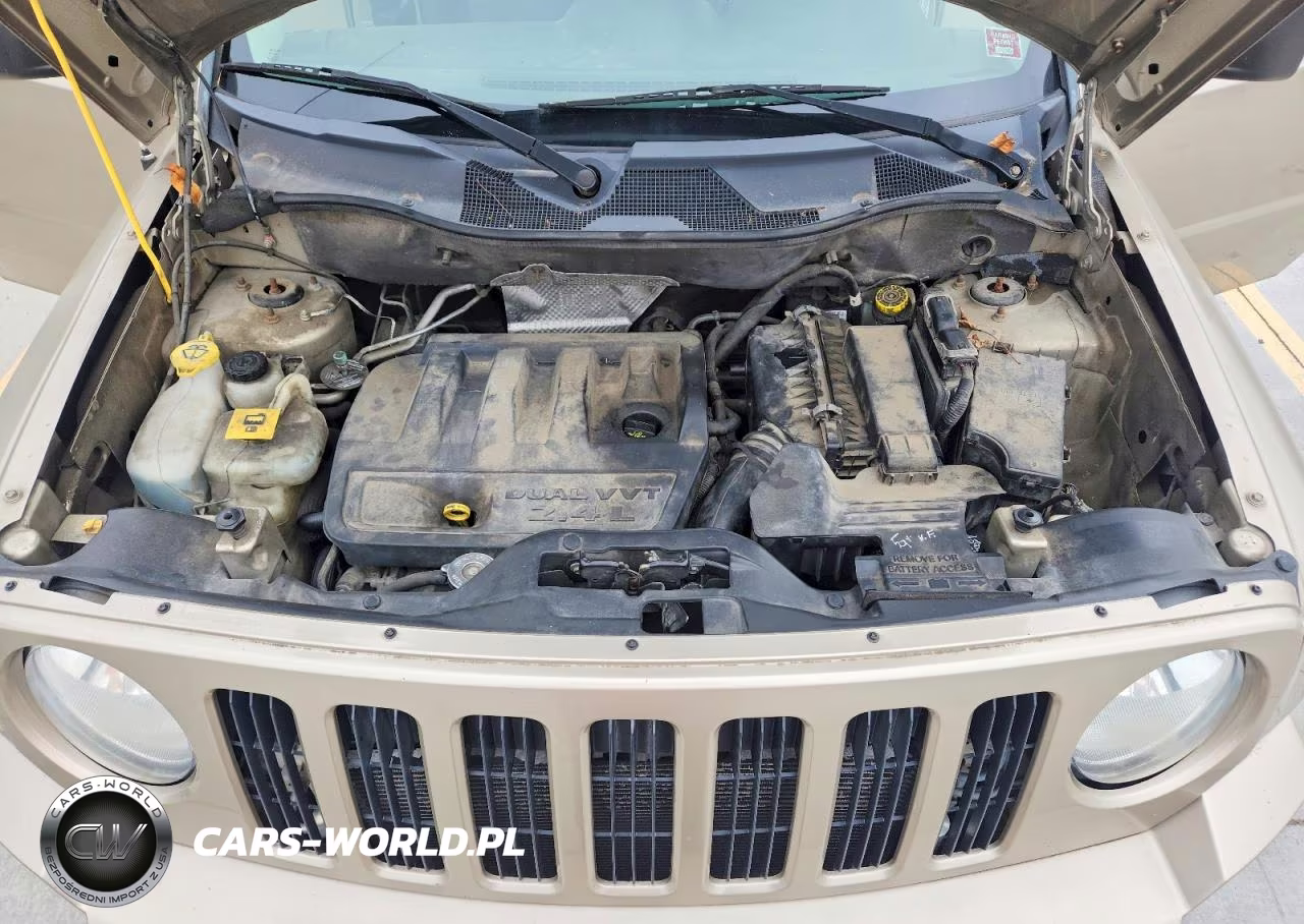 2010 Jeep Patriot Sport VIN:1J4NT1GB2AD641360 - 12
