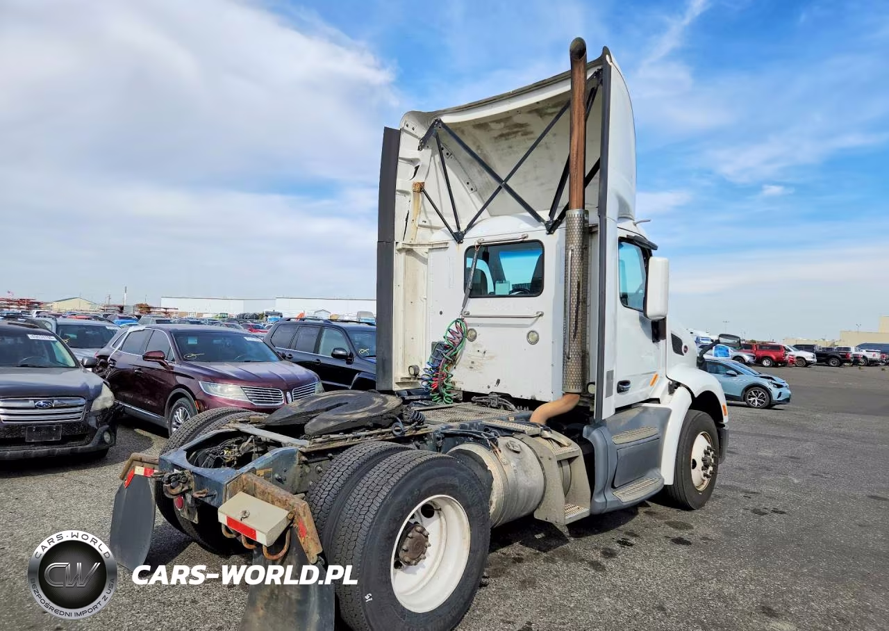 2019 Peterbilt 579 Semi Truck VIN:1XPBA48X8KD478661 - 3