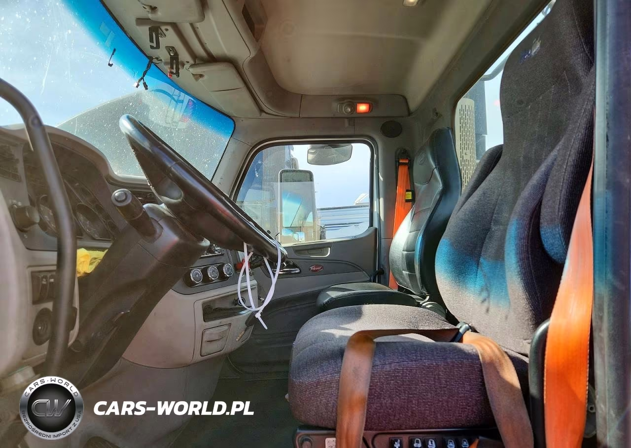 2019 Peterbilt 579 Semi Truck VIN:1XPBA48X8KD478661 - 7