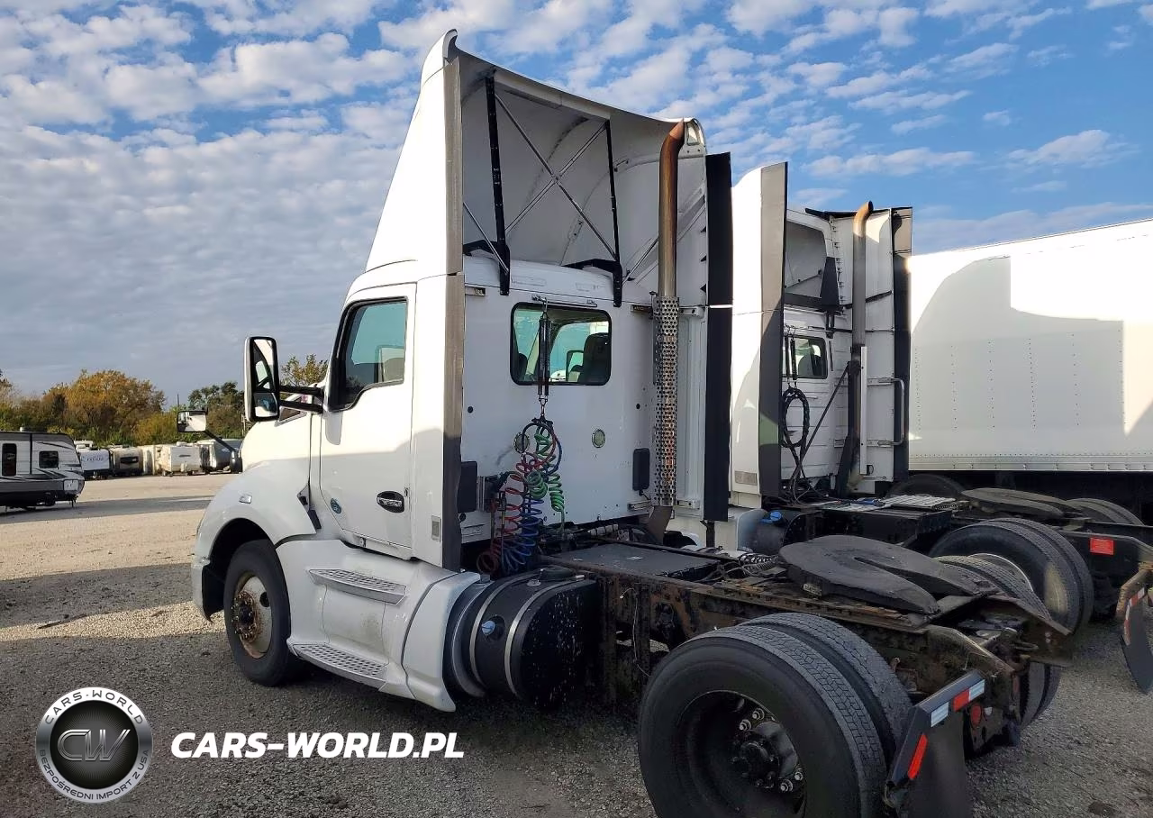 2015 Kenworth T680 Semi Truck VIN:1XKYA48X4FJ462416 - 2